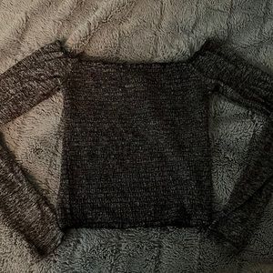 Xs off the shoulder long sleeve Hollister crop top